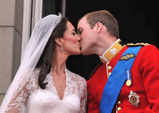 Британцы заработали на свадьбе принца, модельеры наживутся на платье невесты