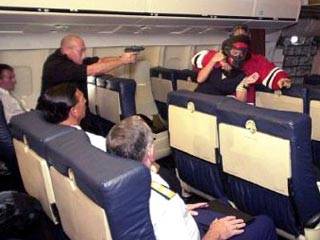 Пассажиры устроили бойню на борту самолета