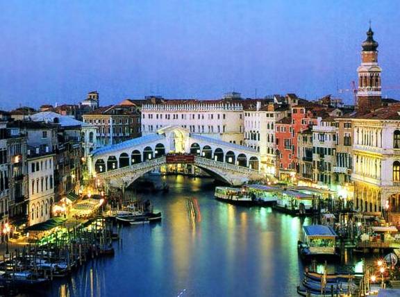 Туристы уничтожают Венецию