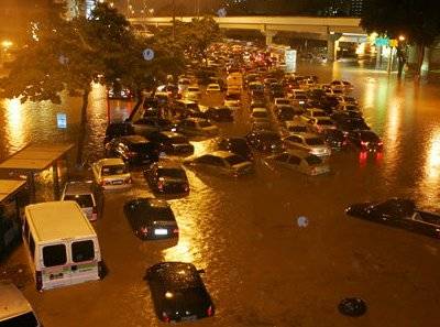 Бангкоку угрожает наводнение
