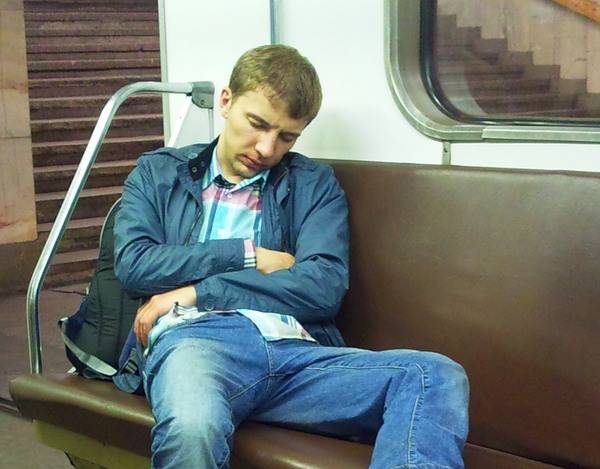 Сон в дубайском метро обойдется в 82 доллара