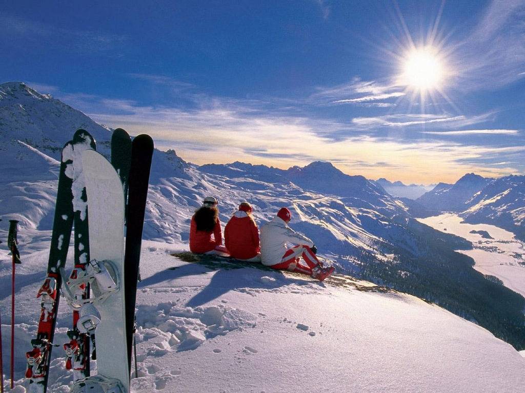 Снегопады открыли лыжный сезон в Альпах