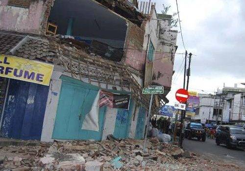 Индонезию сотрясло землетрясение