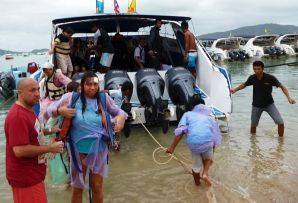 Катер с российскими туристами затонул в Таиланде