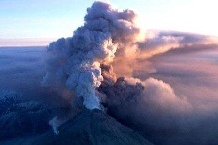 Вулканы Камчатки «угрожают» полетам