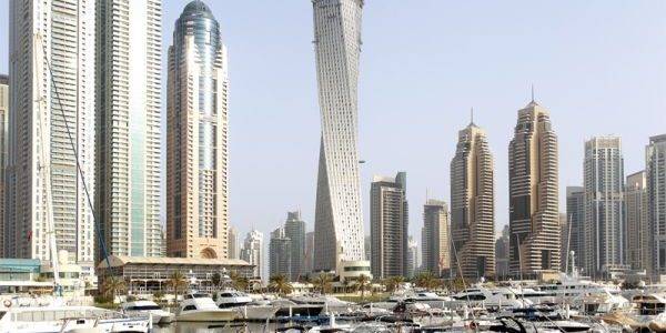 Самый высокий в мире спиральный небоскреб достроили в Дубае
