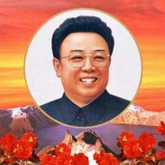 В КНДР проходят мемориальные мероприятия в честь бывшего лидера страны Ким Чен Ира