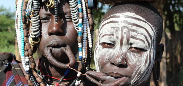 10 самых диких племен Амазонки и Африки