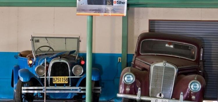 Заброшенный музей с коллекционными раритетными автомобилями в Японии