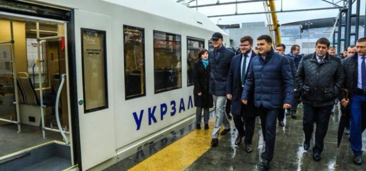 Пассажиров экспресс-поездов в Борисполь защитят от плохой погоды