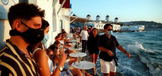 Как россиянам попасть на закрытые курорты Греции в бархатный сезон